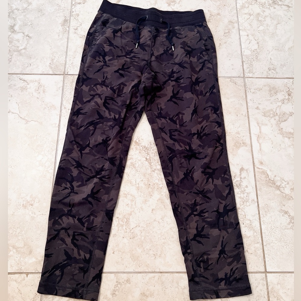 Free- Uniqlo camo pants